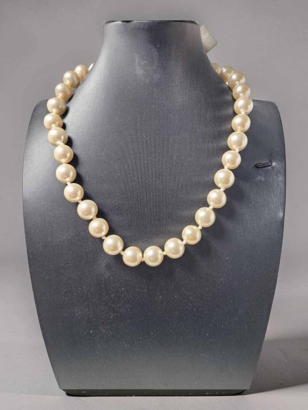 Vintage New Worthington Imitation Pearl Strand Hook Closure 17" Necklace